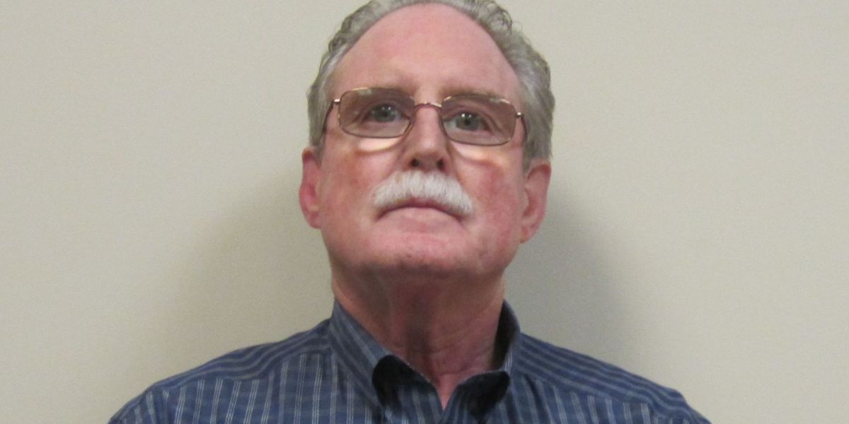 Cops: Vid Shows Alabama Vet Brutally Abusing&nbsp;Cat