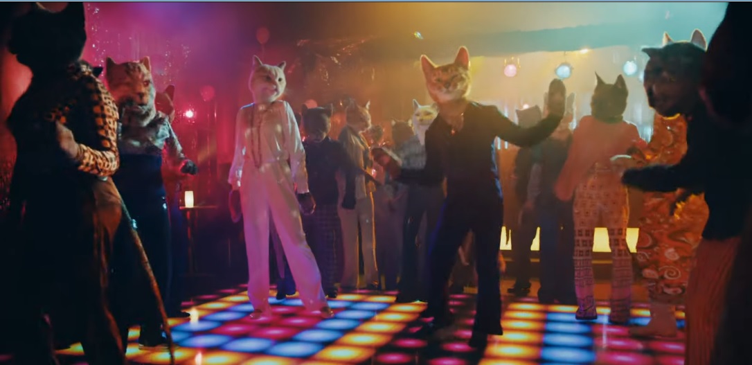 Buddy Tears Up The Dance&nbsp;Floor!