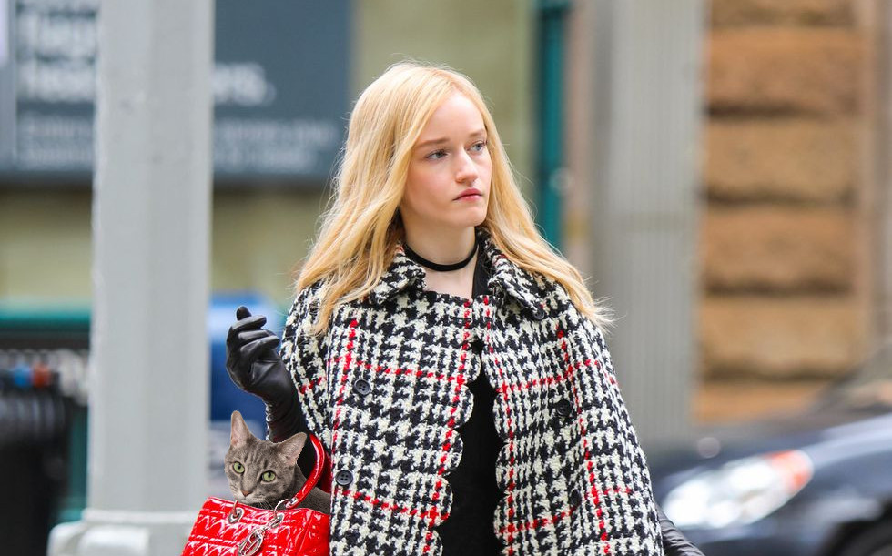 Netflix’s ‘Inventing Anna’ Reveals Friendship Between Anna Delvey And Buddy The&nbsp;Cat